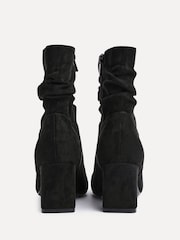 Linzi Maven Ruched Block Heel Ankle Boots - Imagem 5 de 5