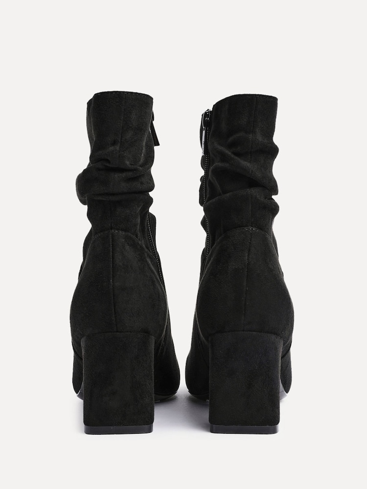 Linzi Maven Ruched Block Heel Ankle Boots - Imagem 5 de 5