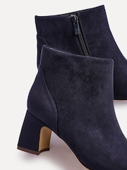 Linzi Cove Square Toe Block Heel Ankle Boots - Imagem 5 de 5