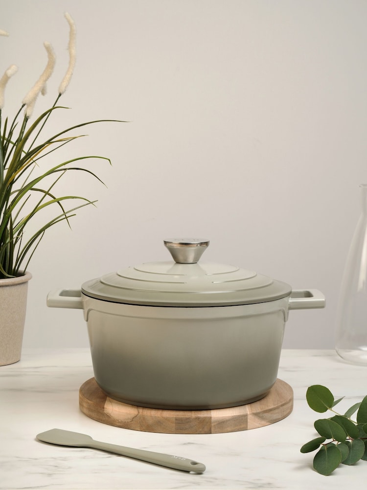 Mary Berry Grey At Home 24Cm Cast Aluminium Round Casserole Dish - Image 3 of 3