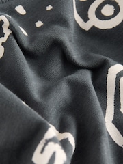 Escavadeira preta e branca - Short Sleeve All-Over Print T-Shirt (3mths-7yrs) (3mths-7yrs) - Imagem 3 de 4