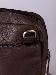 Lakeland Leather Brown Explorer Messenger Bag - Image 6 of 8