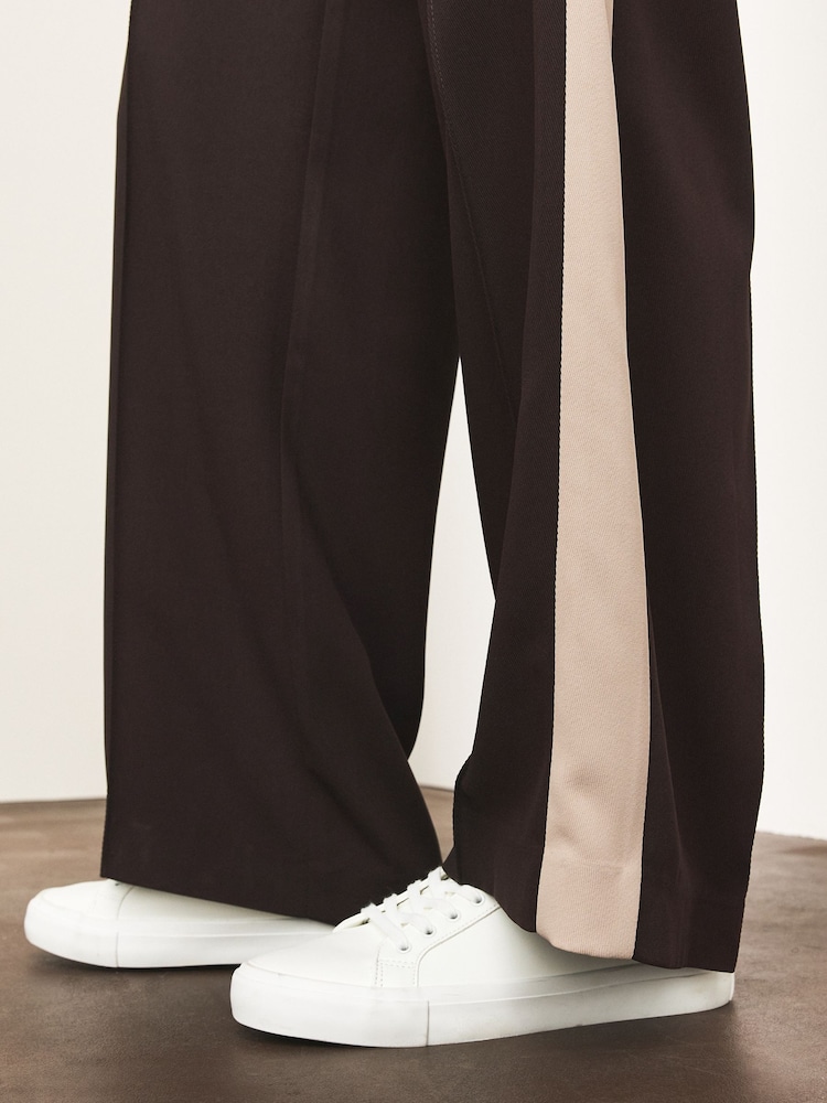 Chocolate/Neutral - Side Stripe Wide Leg Tailored Trousers - صورة 5 من 5 Chocolate/Neutral - Side Stripe Wide Leg Tailored Trousers - صورة 5 من 5