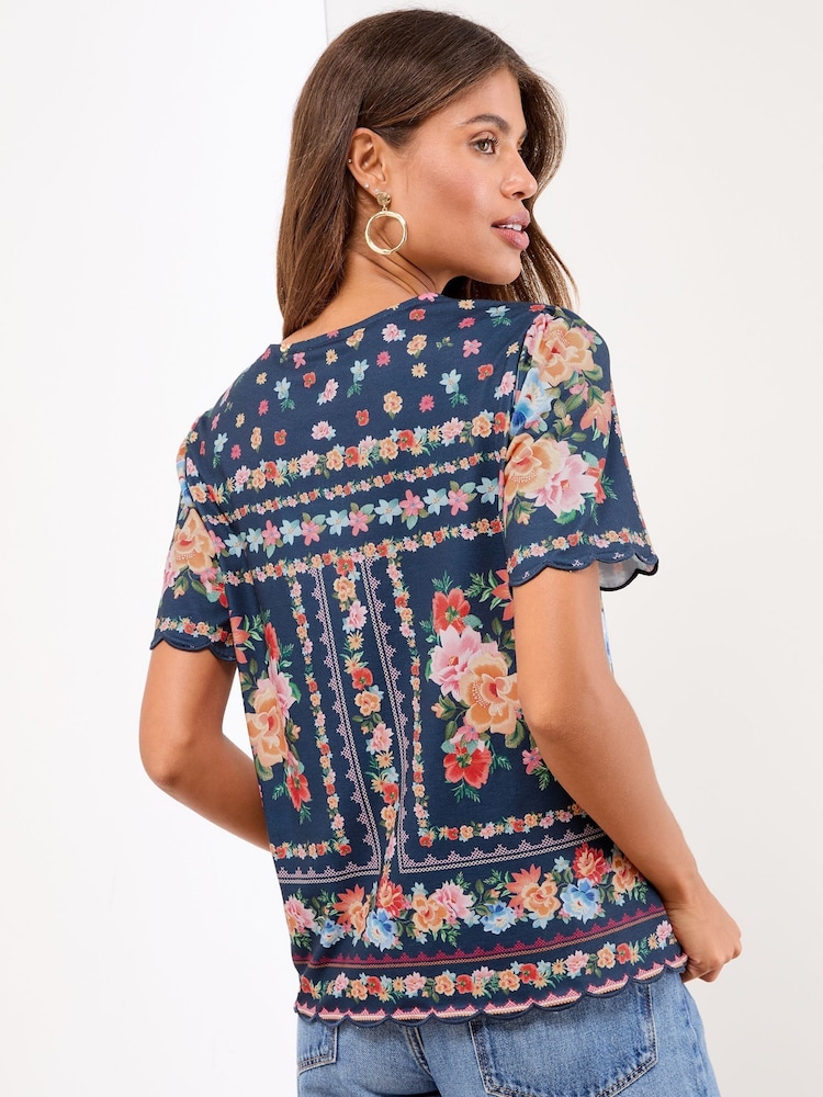 Lipsy Navy Printed Scallop Hem T-Shirt - Image 4 of 4