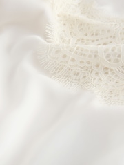 B by Ted Baker Ecru Satin Lace Bridal Robe - 圖片 10/10