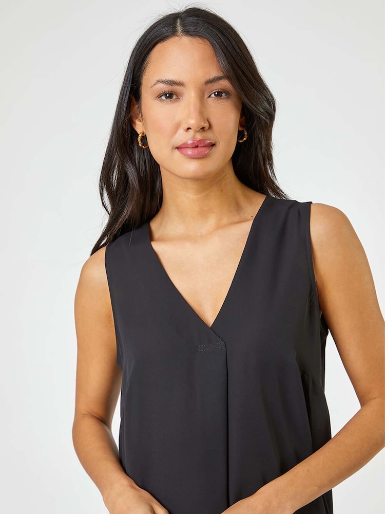 Roman Black V-Neck Pleat Tunic Tank Top - Image 4 of 4