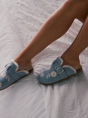 Shabby Chic by Rachel Ashwell® Blå Mule-sko Tøfler med broderi - Bilde 2 av 2