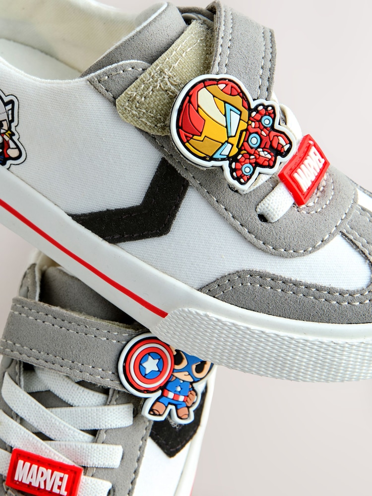 أبيض/أسود - حذاء رياضي برباط قابل للتمدد إغلاق باللمس من Marvel - صورة 7 من 7 أبيض/أسود - حذاء رياضي برباط قابل للتمدد إغلاق باللمس من Marvel - صورة 7 من 7