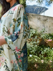 Floral marinho - Cobertura de quimono com palangre - Imagem 6 de 9