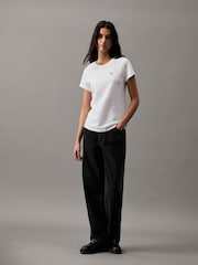 Branco - Camiseta Calvin Klein Slim de algodão - Imagem 2 de 5