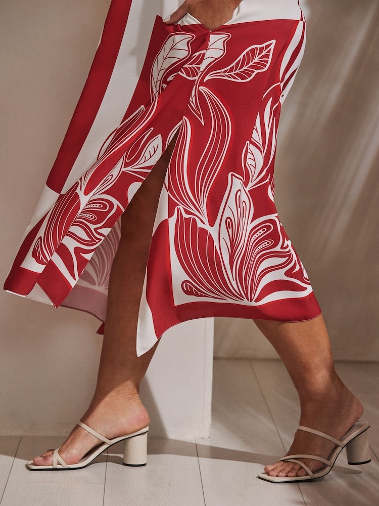 Live Unlimited Red Abstract Leaf Print Hanky Hem Midi Dress - Image 4 of 4