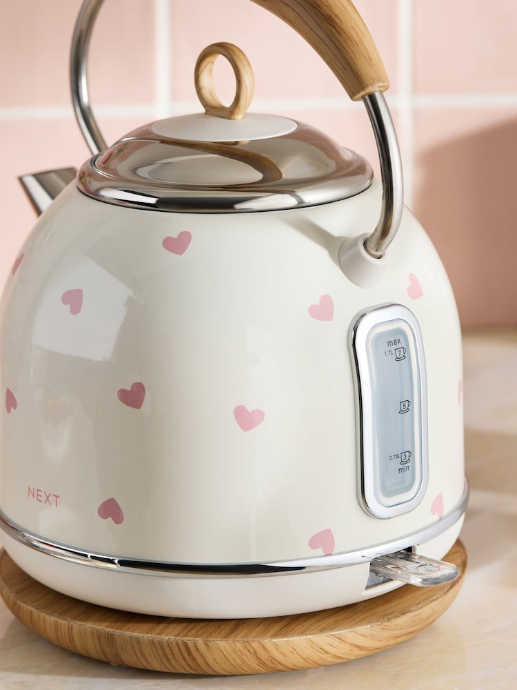 Cream With Pink Hearts Malvern Kettle - Image 2 of 3 Cream With Pink Hearts Malvern Kettle - Image 2 of 3