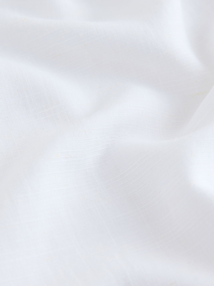 White Short Sleeve Shirt with Linen - Image 8 of 8