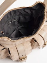 River Island Faux Suede Buckle Pocket Utility Bag - Imagem 5 de 6