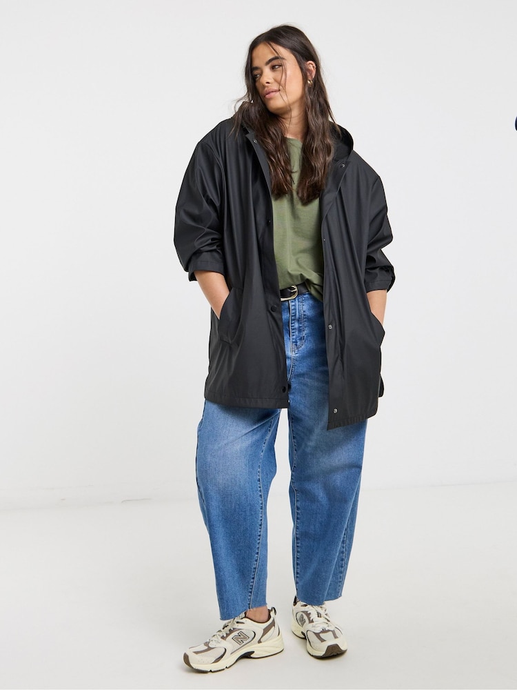 أسود - Simply Be Short Rubberised Raincoat - صورة 4 من 4