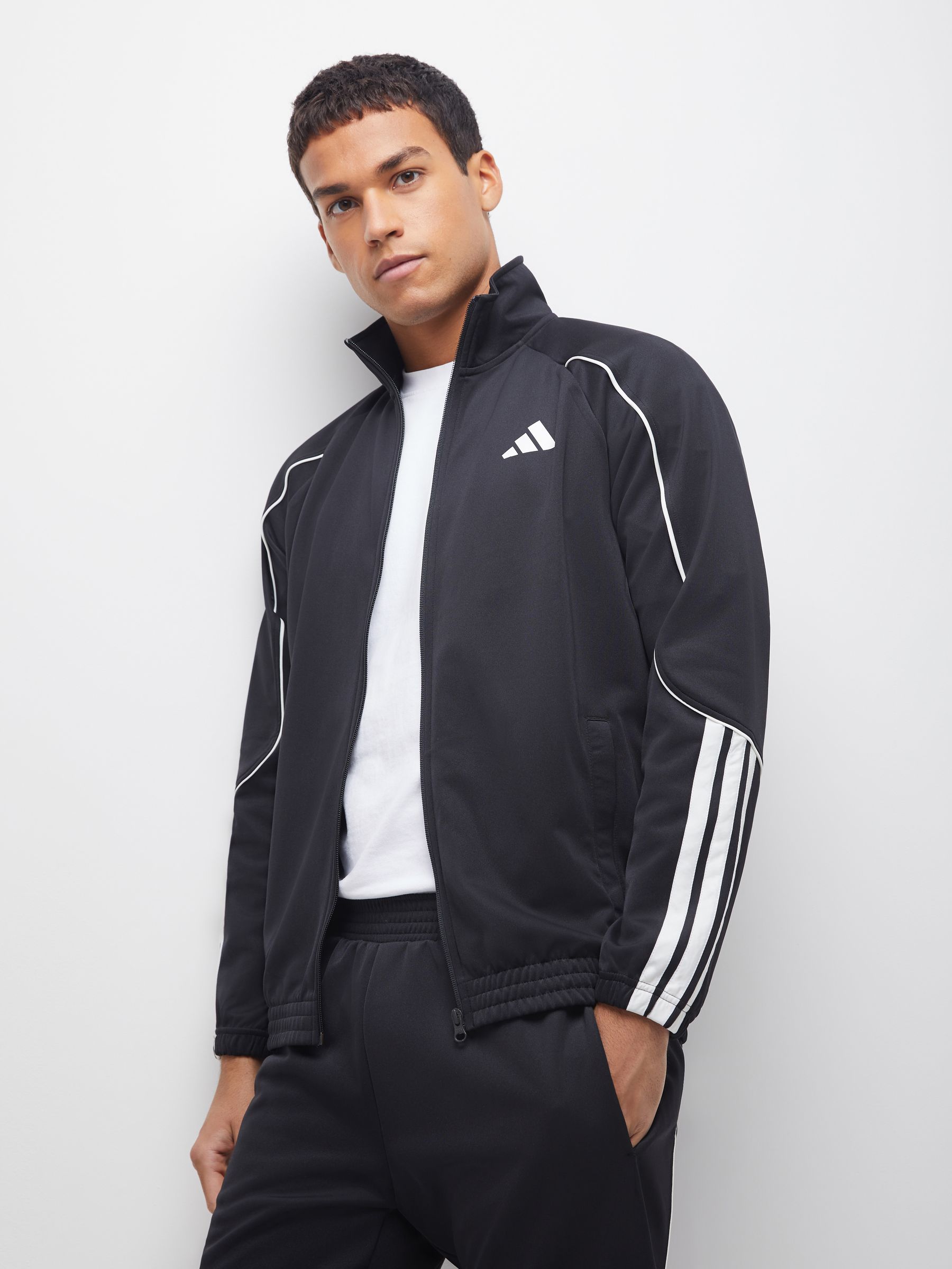 Next：日本 ブラック - adidas Stadium スリーストライプス トラック