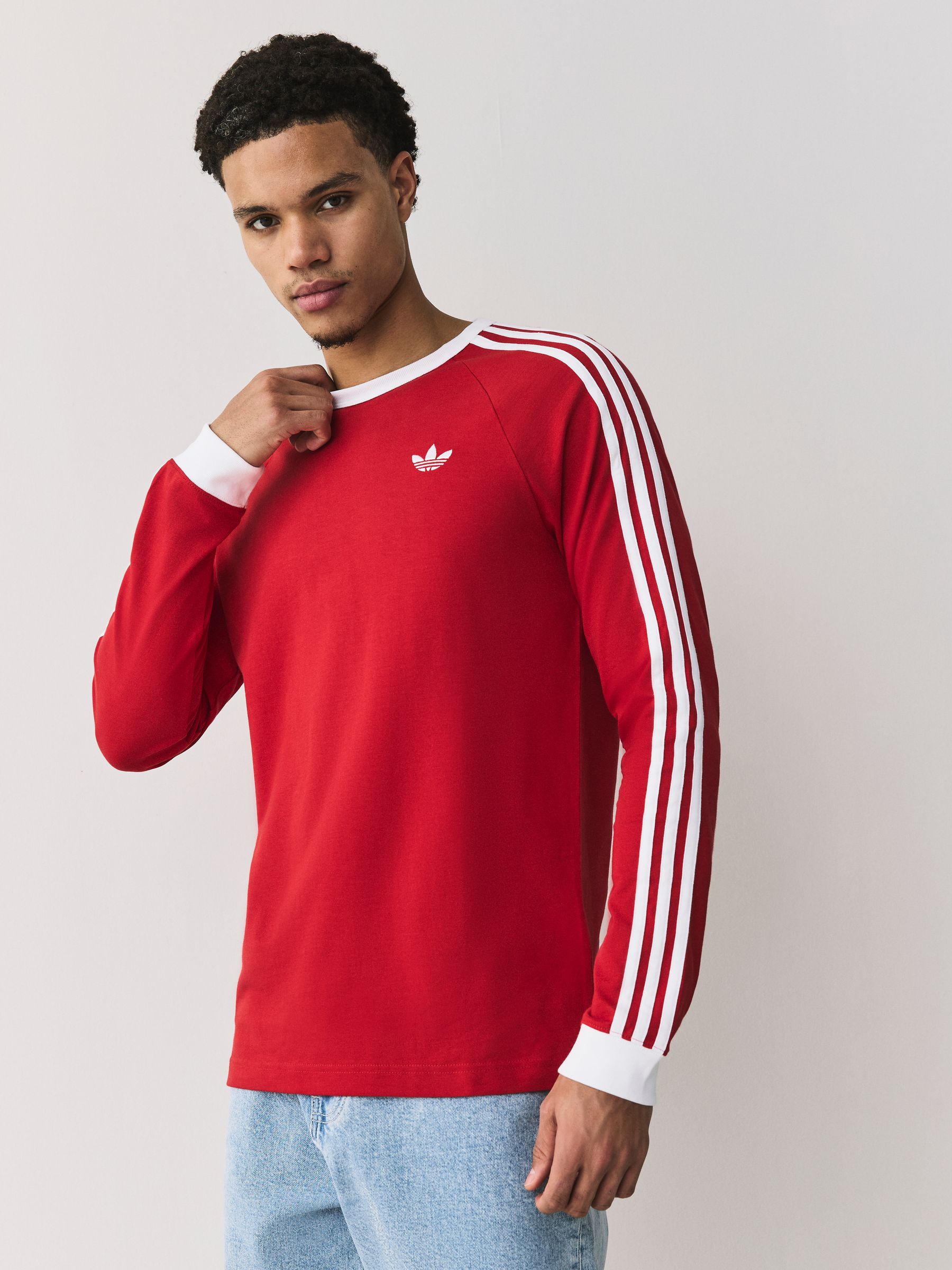 Next：日本 レッド - adidas Originals 3 ストライプス長袖 Tシャツ