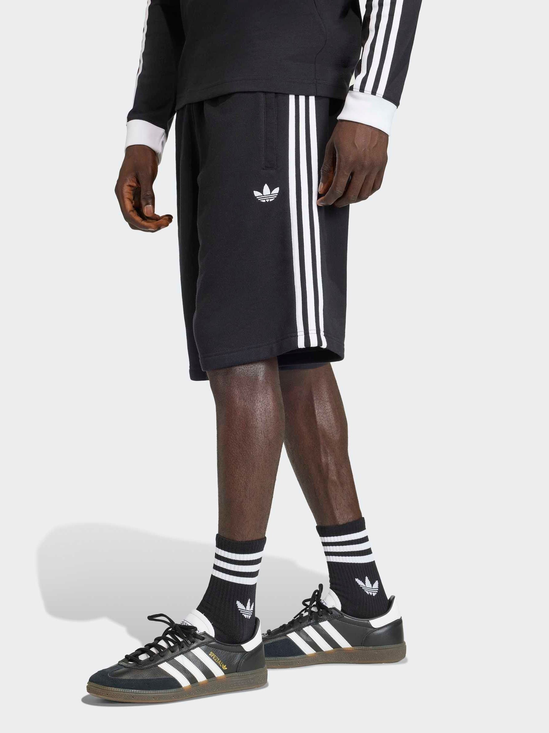 adidas ブラック ショートパンツ 3本ストライプ Next：日本 ブラック - adidas Originals 3ストライプス ショート