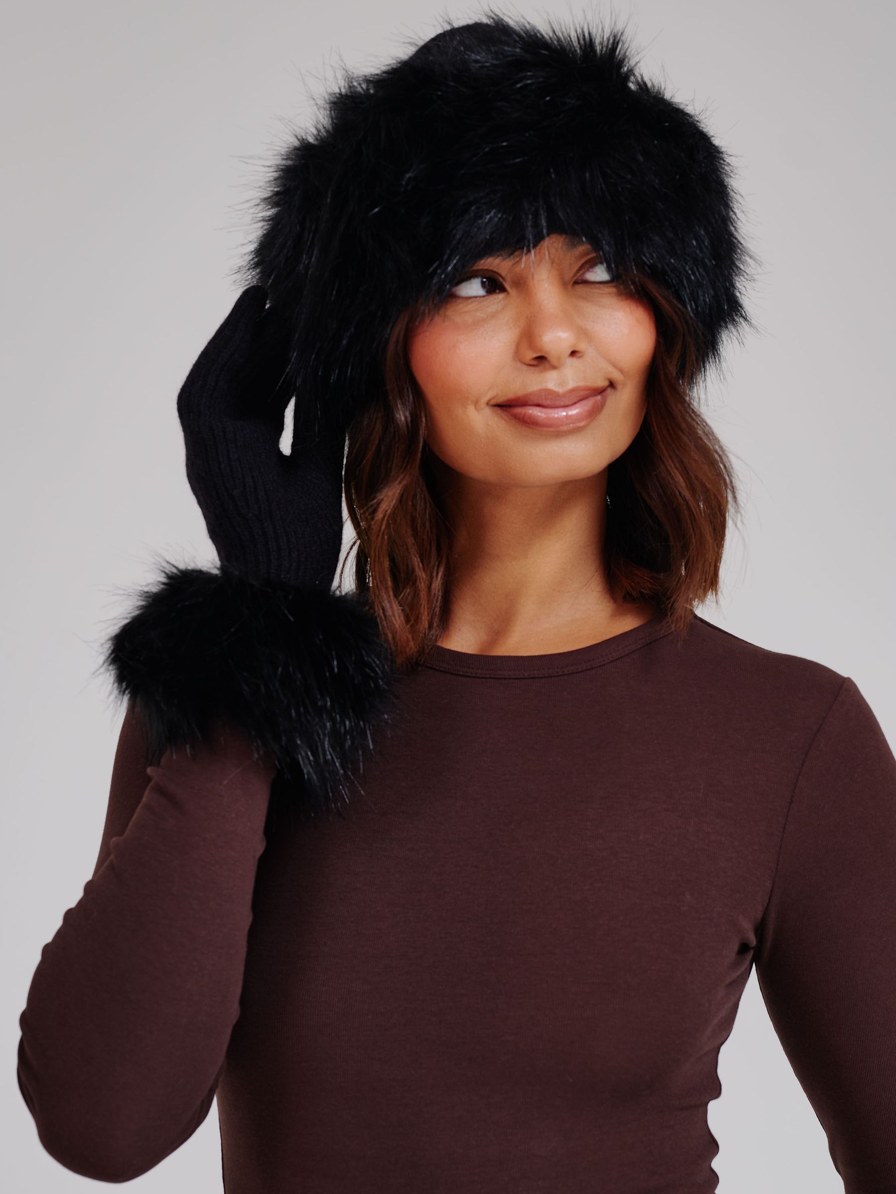South Beach Women's Black Faux Fur Hat And Gloves Set
