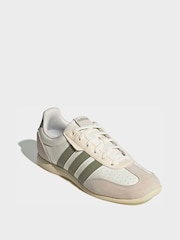 adidas White Barreda Lo Trainers - Image 3 of 9