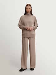 تاوب ممزوج - بنطلون رياضي رِجل واسعة جدًا 29.5 من Varley - Image 3 of 5