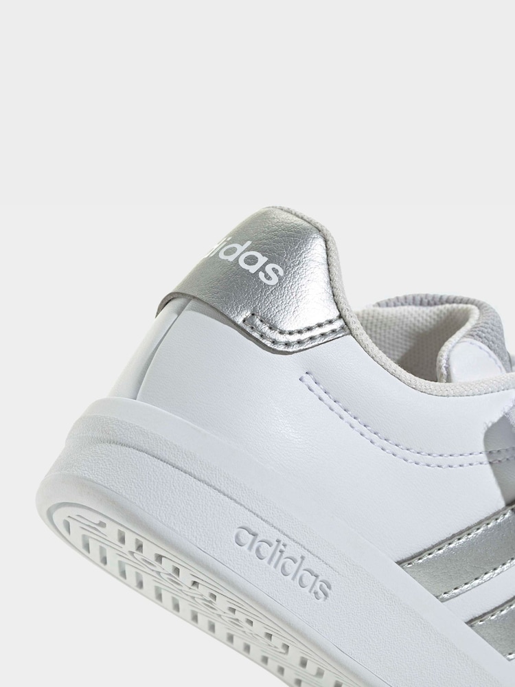 حذاء رياضي Grand Court 3.0 للأطفال برباط مرن من adidas - صورة 9 من 9 حذاء رياضي Grand Court 3.0 للأطفال برباط مرن من adidas - صورة 9 من 9