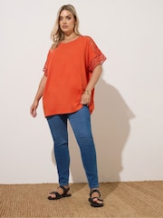 Alaranjado - Camiseta Yours Curve Boxy Crochet Insert - Imagem 2 de 5