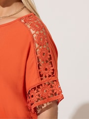 Alaranjado - Camiseta Yours Curve Boxy Crochet Insert - Imagem 4 de 5