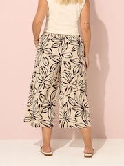Yours Curve Brown Crinkle Cropped Trousers - Image 3 of 5
