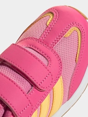 وردي - حذاء رياضي للأطفال بإغلاق بشريط لاصق Tensaur Switch من adidas - صورة 9 من 10