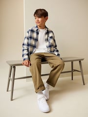 Rjava - Raztegljivo Chino hlače (3-17let) - Slika 2 iz 3