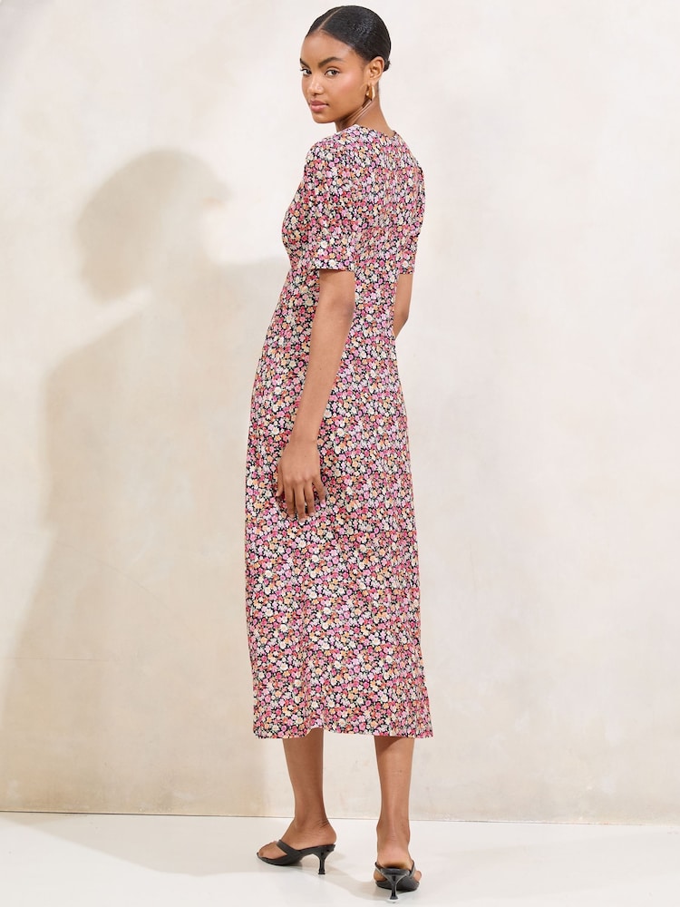 Lipsy Pink Ditsy Floral Print Short Sleeve Jersey Underbust Midi Dress - Image 4 of 4