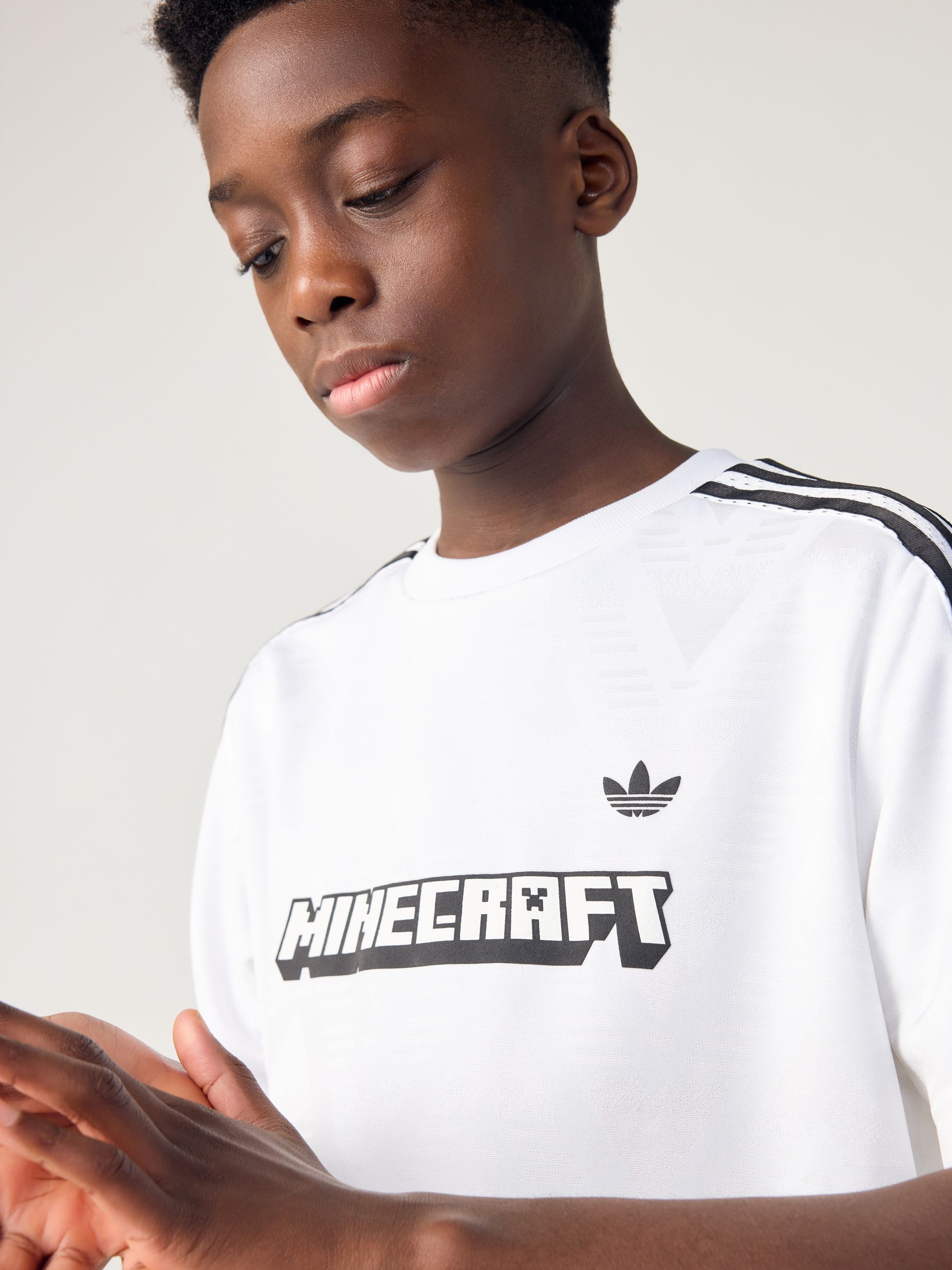 Next：日本 ホワイト - adidas Originals Minecraft ジャカード T
