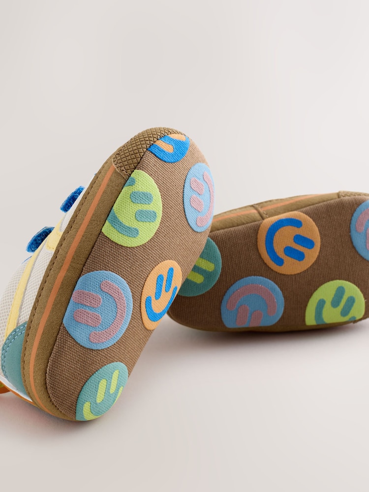 Blue Touch Fastening Baby Skate Trainers (0-2mths) - Image 5 of 5 Blue Touch Fastening Baby Skate Trainers (0-2mths) - Image 5 of 5