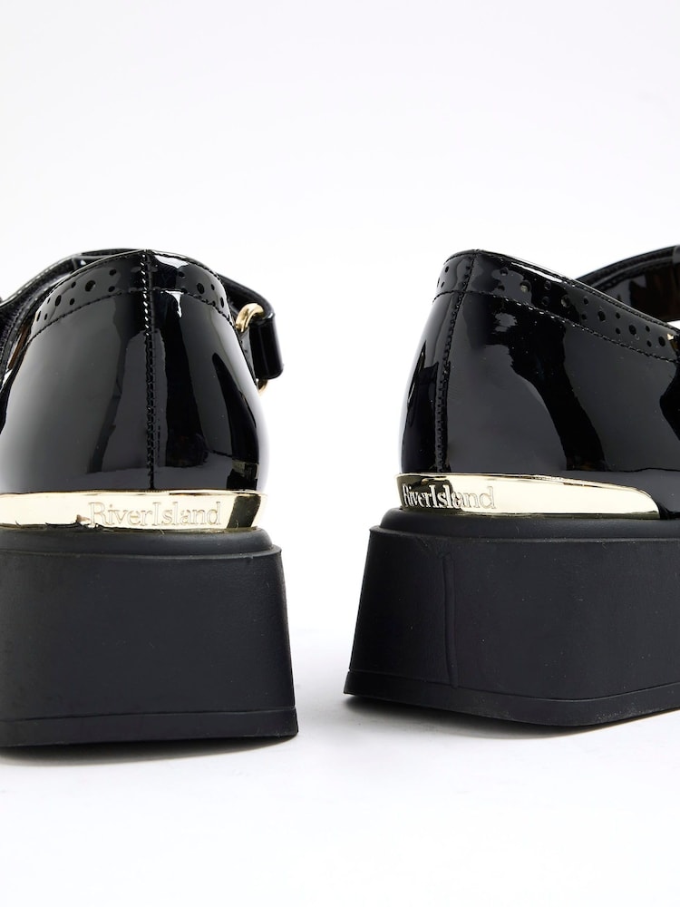 River Island Girls Heeled T Bar Brogue Shoes - Bild 4 von 4 River Island Girls Heeled T Bar Brogue Shoes - Bild 4 von 4