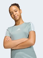 أخضر - تيشرت للأطفال رياضي بتصميم 3 خطوط تشكيلة Essentials من adidas - صورة 4 من 6