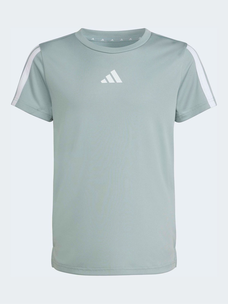 أخضر - تيشرت للأطفال رياضي بتصميم 3 خطوط تشكيلة Essentials من adidas - صورة 6 من 6 أخضر - تيشرت للأطفال رياضي بتصميم 3 خطوط تشكيلة Essentials من adidas - صورة 6 من 6