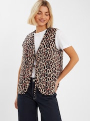 Accessorize Leopard Print Quilted Waistcoat - صورة 1 من 4