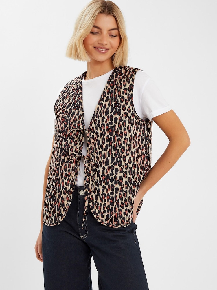 Accessorize Leopard Print Quilted Waistcoat - صورة 1 من 4