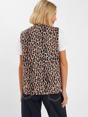 Accessorize Leopard Print Quilted Waistcoat - صورة 2 من 4