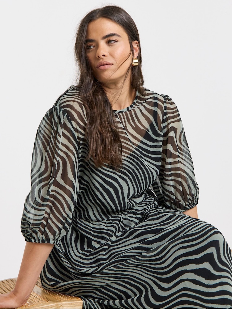 Simply Be Green Short Sleeve Tiered Georgette Maxi Dress - Image 1 of 4 Simply Be Green Short Sleeve Tiered Georgette Maxi Dress - Image 1 of 4