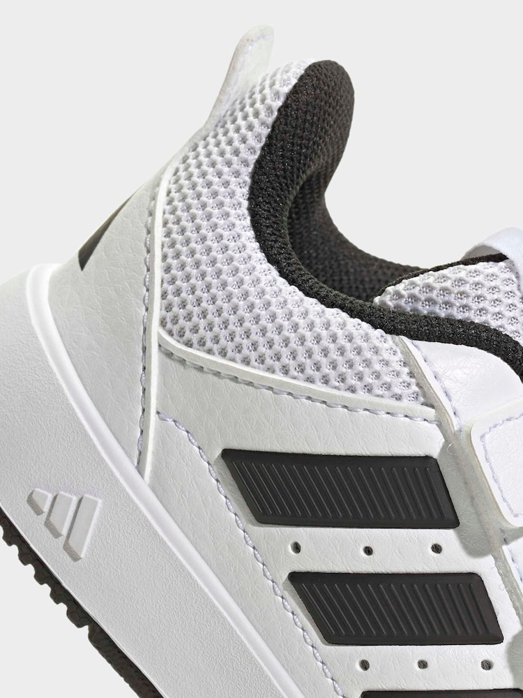 أبيض/أسود - حذاء رياضي تشكيلة 3.0 Tensaur Sport للرضّع من adidas - صورة 10 من 10 أبيض/أسود - حذاء رياضي تشكيلة 3.0 Tensaur Sport للرضّع من adidas - صورة 10 من 10