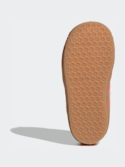 رمادي/وردي - حذاء رياضي للأطفال الرضع بأربطة مرنة مريحة بتصميم Gazelle من adidas Originals - صورة 3 من 11