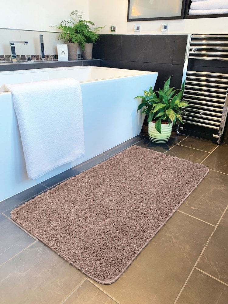 My Rug Nude Pink Shaggy Bathmat - Image 1 of 3