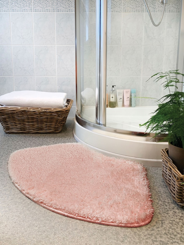 My Rug Nude Pink Shaggy Curved Bath Mat - Image 1 of 3