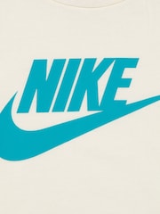 Nike Little Kids T-Shirt and Woven Shorts Set - Imagen 4 de 4