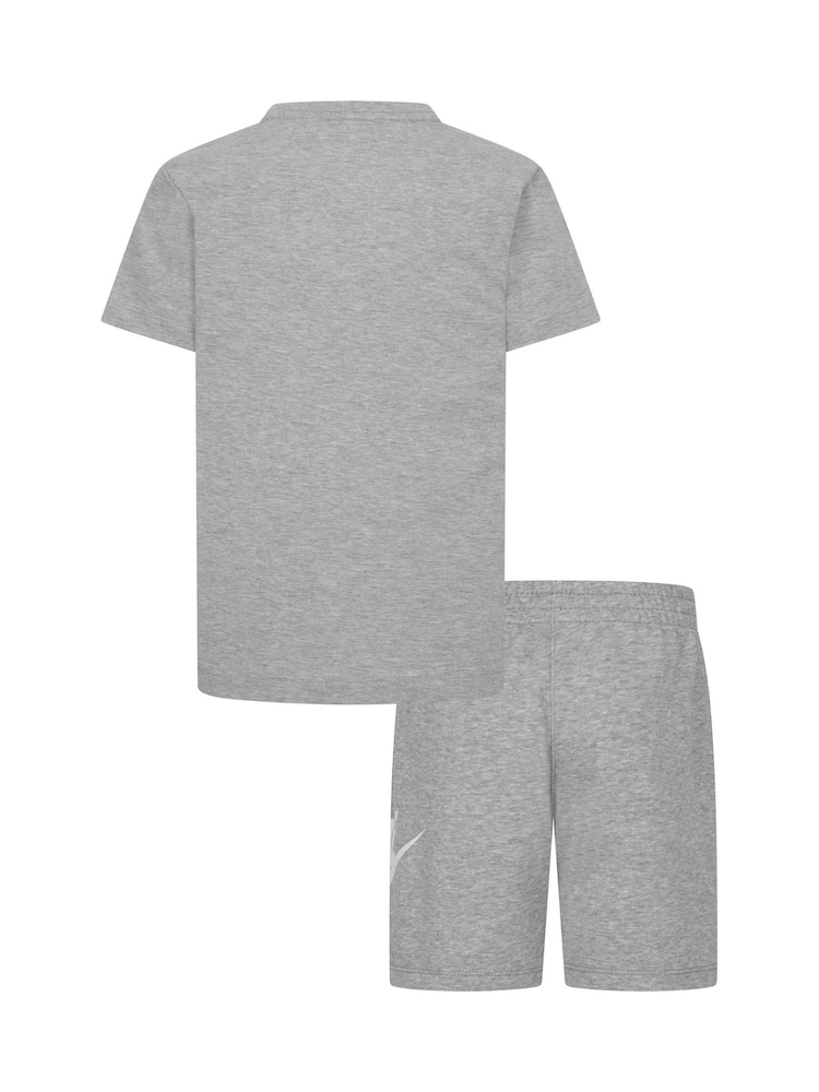 Nike conjunto de camisetas y pantalones cortos de Little Kids Club - Imagen 2 de 7