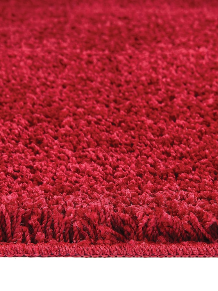 Howler & Scratch Red Shaggy Pet Mat - Image 3 of 3 Howler & Scratch Red Shaggy Pet Mat - Image 3 of 3