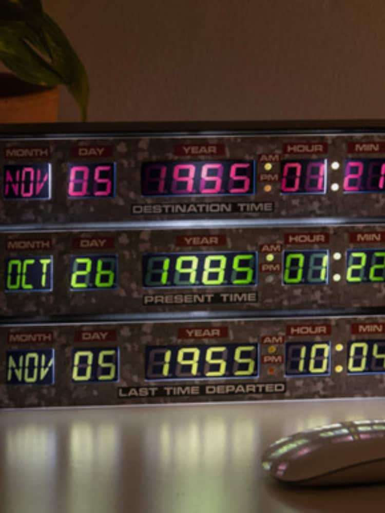 MenKind Black Back to the Future Time Machine Light Gift Set - Image 2 of 3