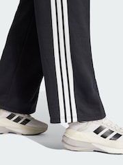 adidas Essentials 3-Stripes Open Hem French Terry Joggers - صورة 4 من 5